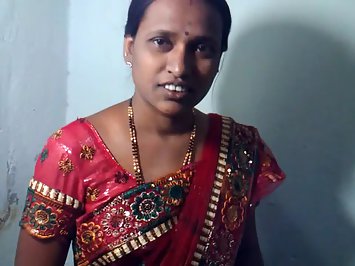 Juicy Sweet Married Indian Girl In Saree