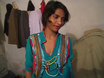 Sexy Pakistani Housewife Porno